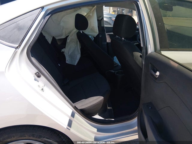 3KPC24A35JE005825 Hyundai ACCENT SE