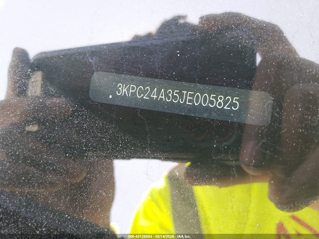 3KPC24A35JE005825 Hyundai ACCENT SE
