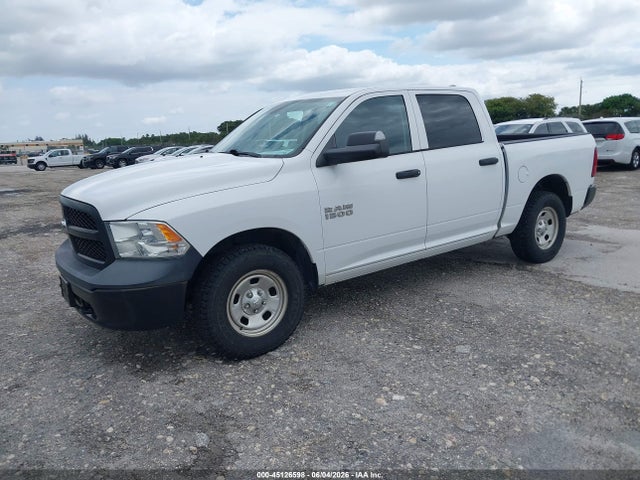 45126598 :رقم المزاد ، 1C6RR7KG3JS348212 vin ، 2018 Ram 1500 Tradesman  4x4 5'7 Box مزاد بيع