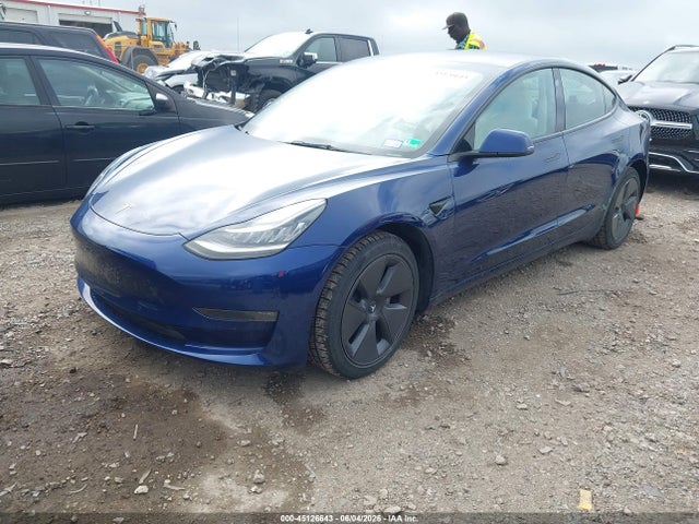 Tesla Model 3 Long Range Dual Motor All-wheel Drive 2022 5YJ3E1EB2NF261623 Image 2