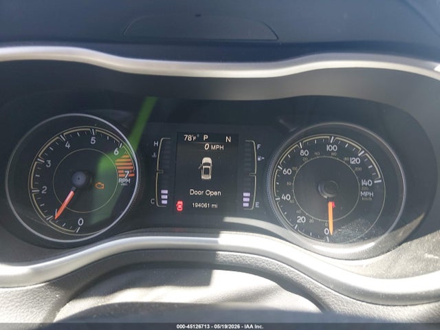 2018 Jeep Cherokee Latitude Plus Fwd მანქანა იყიდება აუქციონზე, vin: 1C4PJLLB0JD511325, აუქციონის ნომერი: 45126713