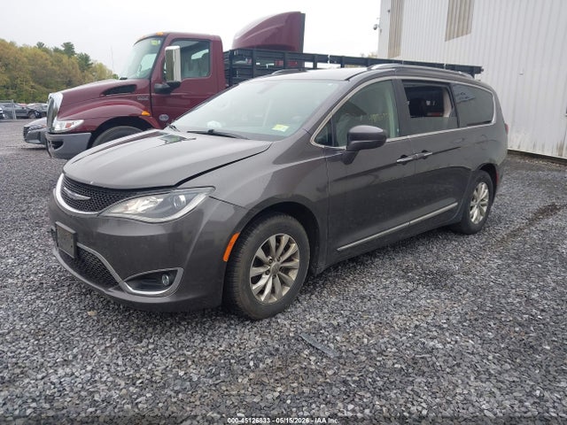 2019 Chrysler Pacifica Touring L მანქანა იყიდება აუქციონზე, vin: 2C4RC1BG7KR673343, აუქციონის ნომერი: 45126833