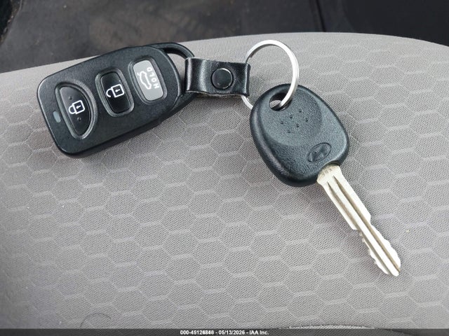 Продажа на аукционе авто 2019 Hyundai Elantra Se, vin: 5NPD74LF8KH486731, номер лота: 45126848