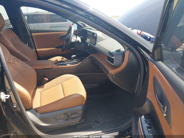 JTDACAAJ1S3009302 Toyota Crown Signia Limited
