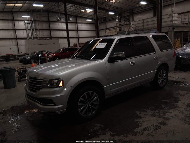 Lincoln Navigator Select 2016 5LMJJ2JT6GEL02873 Image 2