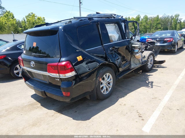Продажа на аукционе авто 2016 Toyota Land Cruiser V8, vin: JTMCY7AJ2G4038158, номер лота: 45127081