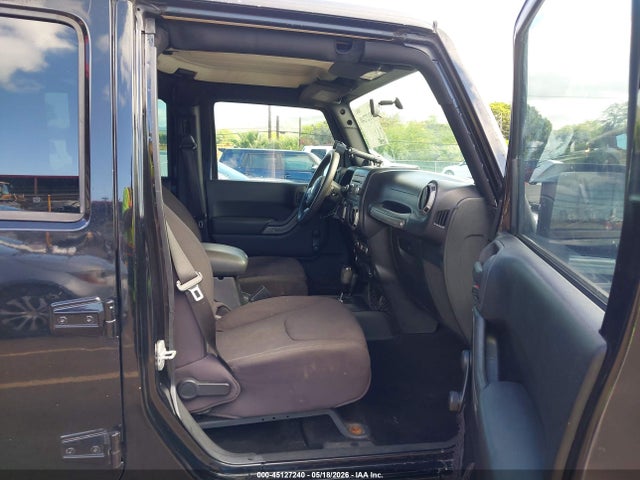 45127240 :رقم المزاد ، 1C4BJWDG7DL504369 vin ، 2013 Jeep Wrangler Unlimited Sport مزاد بيع