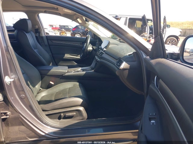 Продажа на аукционе авто 2022 Honda Accord Hybrid Touring, vin: 1HGCV3F96NA015479, номер лота: 45127351