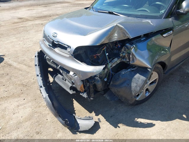 Продаж на аукціоні авто 2016 Kia Soul, vin: KNDJN2A21G7242038, номер лоту: 45127397