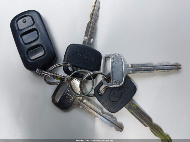 Продажа на аукционе авто 2005 Toyota Camry Le, vin: 4T1BE32KX5U567001, номер лота: 45127401