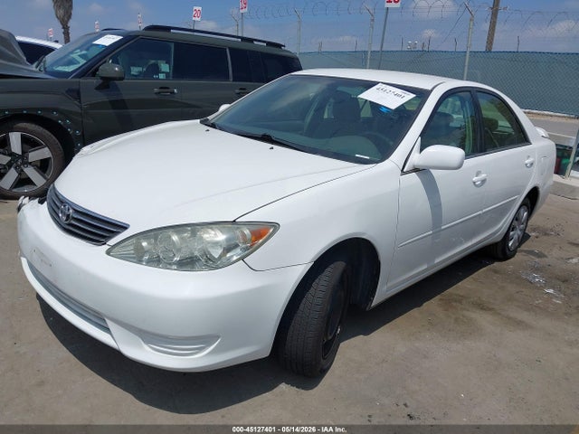 Продажа на аукционе авто 2005 Toyota Camry Le, vin: 4T1BE32KX5U567001, номер лота: 45127401
