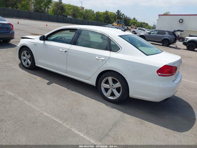 2015 Volkswagen Passat 1.8t Limited Edition მანქანა იყიდება აუქციონზე, vin: 1VWAT7A39FC110000, აუქციონის ნომერი: 45127450