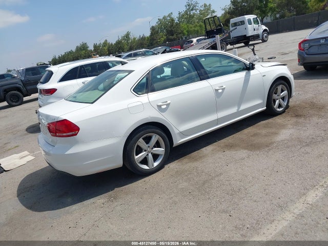 2015 Volkswagen Passat 1.8t Limited Edition მანქანა იყიდება აუქციონზე, vin: 1VWAT7A39FC110000, აუქციონის ნომერი: 45127450