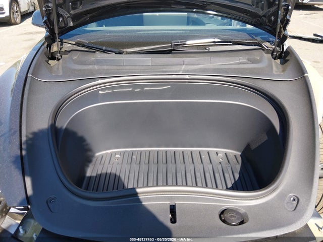 5YJ3E1EA7TF176975 Tesla Model 3 Premium Rear-wheel Drive/rear-wheel Drive