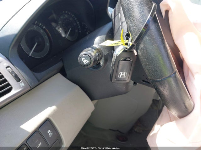 Продажа на аукционе авто 2015 Honda Odyssey Ex-l, vin: 5FNRL5H60FB067518, номер лота: 45127477