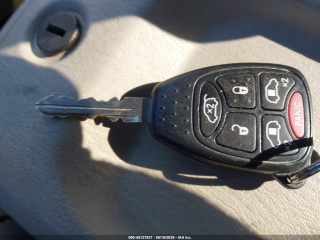 Продажа на аукционе авто 2005 Chrysler Town & Country Limited, vin: 2C4GP64L15R222576, номер лота: 45127527