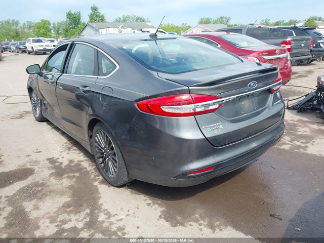 45127530 :رقم المزاد ، 3FA6P0SU4HR152063 vin ، 2017 Ford Fusion Energi Titanium مزاد بيع