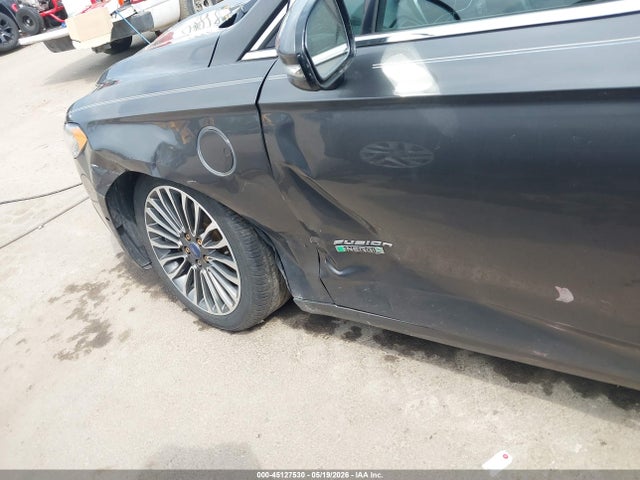45127530 :رقم المزاد ، 3FA6P0SU4HR152063 vin ، 2017 Ford Fusion Energi Titanium مزاد بيع