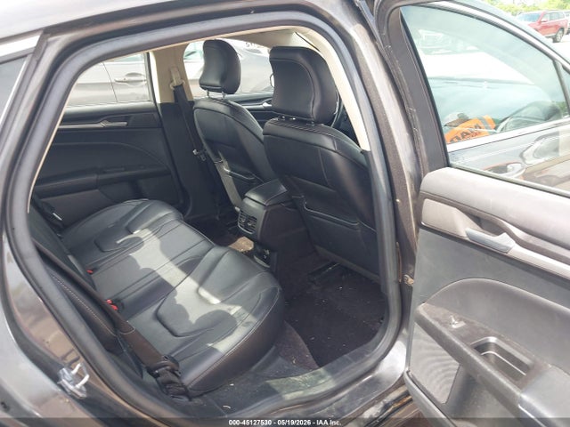 45127530 :رقم المزاد ، 3FA6P0SU4HR152063 vin ، 2017 Ford Fusion Energi Titanium مزاد بيع
