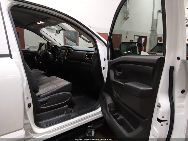 1N6AA1EJ9KN532875 Nissan TITAN S