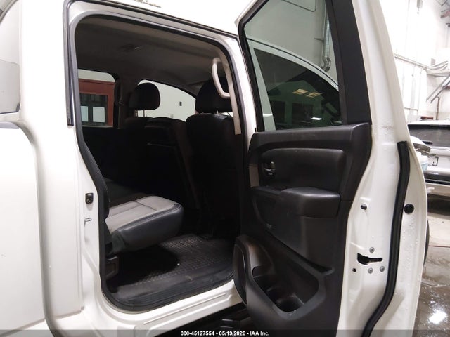 1N6AA1EJ9KN532875 Nissan TITAN S