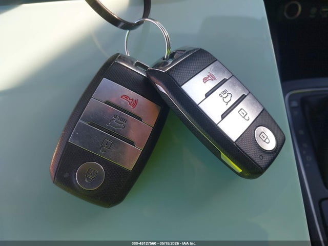 45127560 :رقم المزاد ، 5XYPG4A39HG279464 vin ، 2017 Kia Sorento 2.4l Lx مزاد بيع