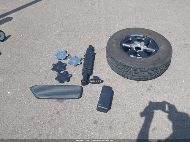 2000 Cadillac Escalade Standard მანქანა იყიდება აუქციონზე, vin: 1GYEK13R2YR130377, აუქციონის ნომერი: 45127561