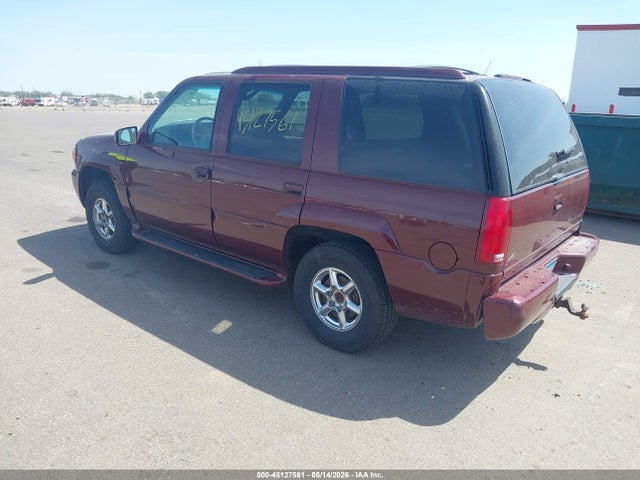2000 Cadillac Escalade Standard მანქანა იყიდება აუქციონზე, vin: 1GYEK13R2YR130377, აუქციონის ნომერი: 45127561