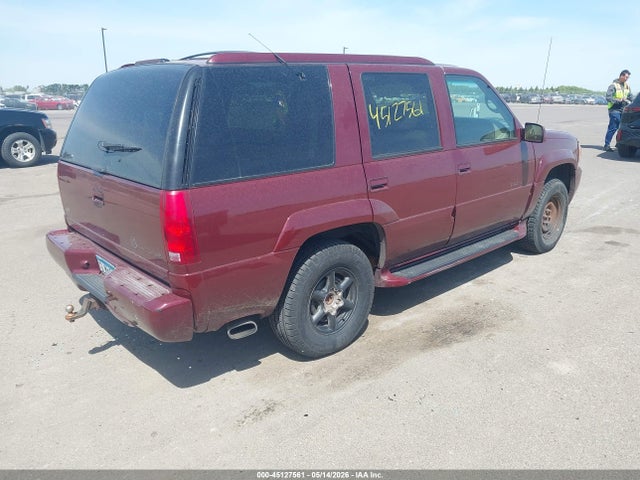 2000 Cadillac Escalade Standard მანქანა იყიდება აუქციონზე, vin: 1GYEK13R2YR130377, აუქციონის ნომერი: 45127561