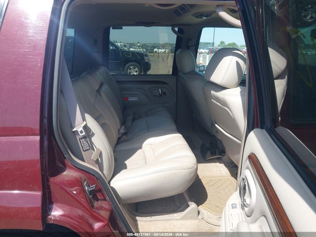 2000 Cadillac Escalade Standard მანქანა იყიდება აუქციონზე, vin: 1GYEK13R2YR130377, აუქციონის ნომერი: 45127561