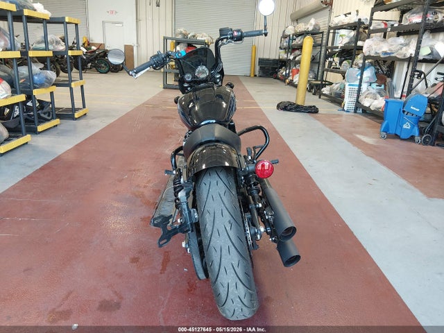 45127645 :رقم المزاد ، 56KMTC009R3199792 vin ، 2024 Indian Motorcycle Co. Scout Rogue Abs مزاد بيع