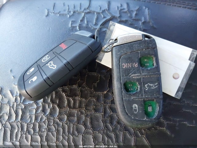 45127667 :رقم المزاد ، 1C3CCCAB7FN593636 vin ، 2015 Chrysler 200 Limited مزاد بيع