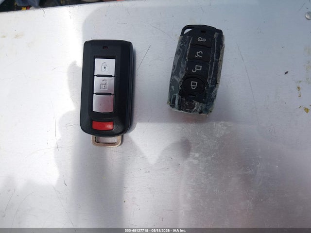 45127715 :رقم المزاد ، JA4AZ3A30HZ013434 vin ، 2017 Mitsubishi Outlander Se مزاد بيع