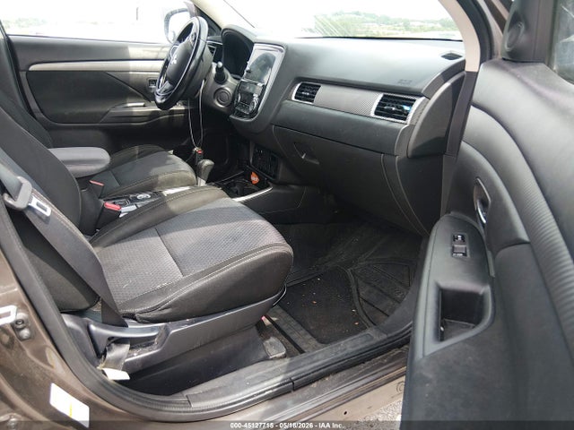 45127715 :رقم المزاد ، JA4AZ3A30HZ013434 vin ، 2017 Mitsubishi Outlander Se مزاد بيع
