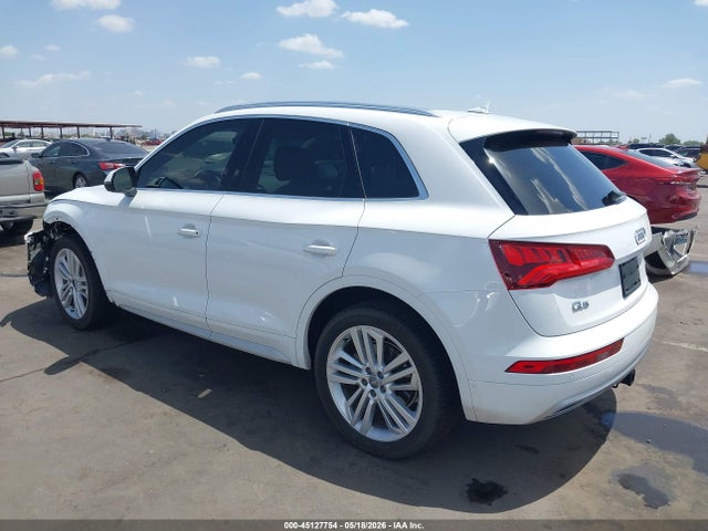 45127754 :رقم المزاد ، WA1CNAFY8J2215658 vin ، 2018 Audi Q5 2.0t Premium/2.0t Tech Premium مزاد بيع
