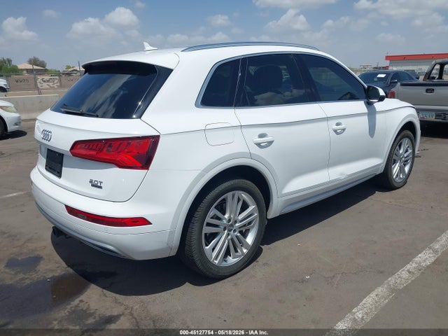 45127754 :رقم المزاد ، WA1CNAFY8J2215658 vin ، 2018 Audi Q5 2.0t Premium/2.0t Tech Premium مزاد بيع