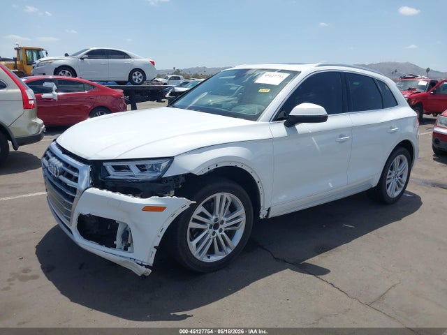45127754 :رقم المزاد ، WA1CNAFY8J2215658 vin ، 2018 Audi Q5 2.0t Premium/2.0t Tech Premium مزاد بيع