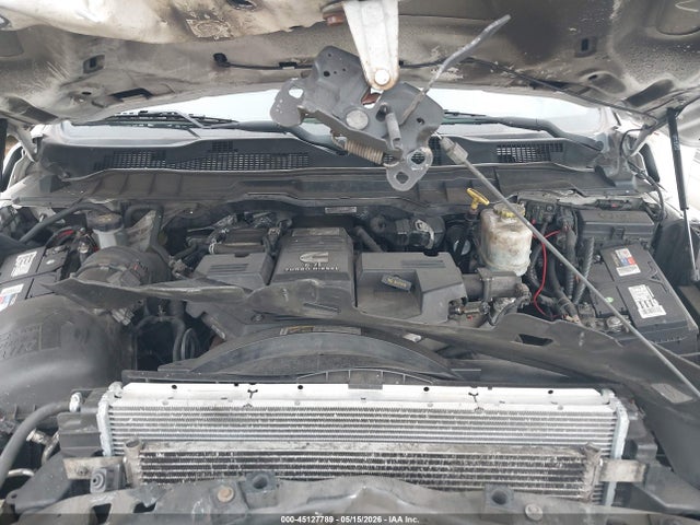 45127789 :رقم المزاد ، 3C7WRMDL1JG375617 vin ، 2018 Ram 5500 Chassis Tradesman/slt مزاد بيع