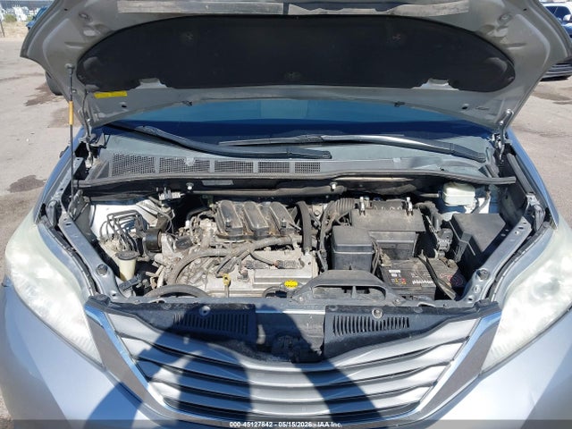 5TDYK3DCXES417648 Toyota Sienna Xle V6 8 Passenger