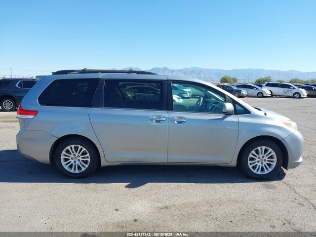 5TDYK3DCXES417648 Toyota Sienna Xle V6 8 Passenger