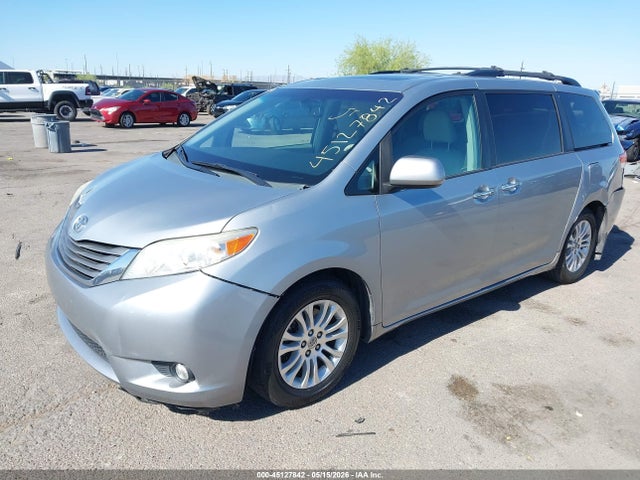 5TDYK3DCXES417648 Toyota Sienna Xle V6 8 Passenger