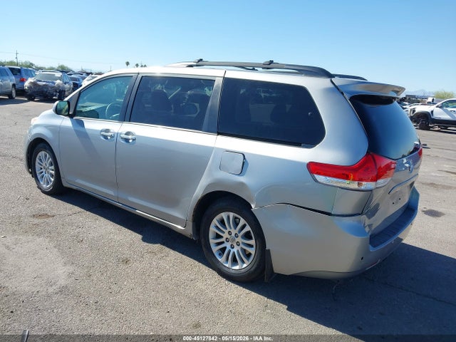 5TDYK3DCXES417648 Toyota Sienna Xle V6 8 Passenger