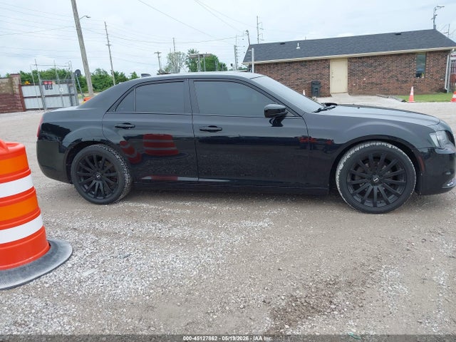 Chrysler 300 300s 2015 2C3CCABG9FH803225 Image 13
