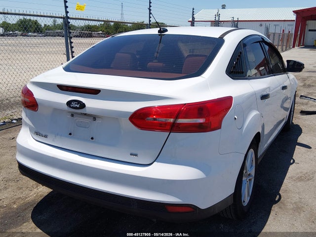 Ford FOCUS SE 2015 1FADP3F24FL318868 Image 4