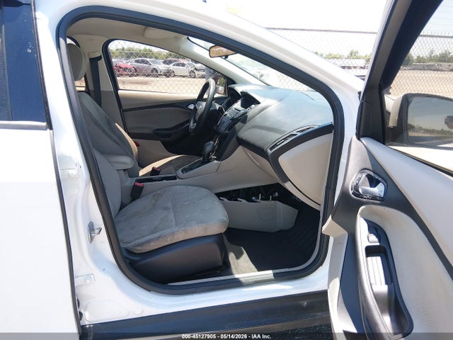 Ford FOCUS SE 2015 1FADP3F24FL318868 Image 5