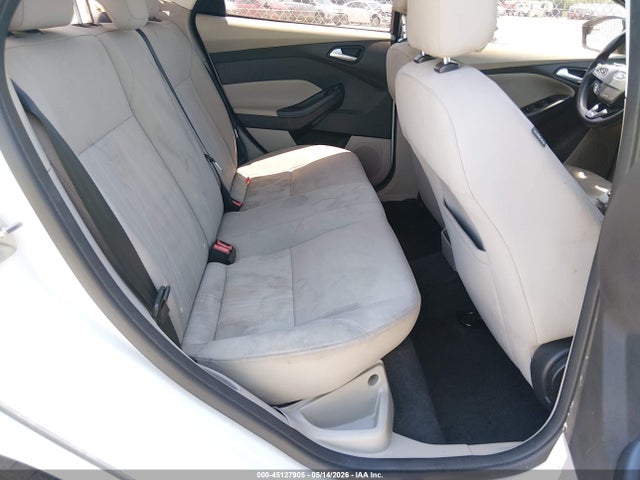Ford FOCUS SE 2015 1FADP3F24FL318868 Image 8