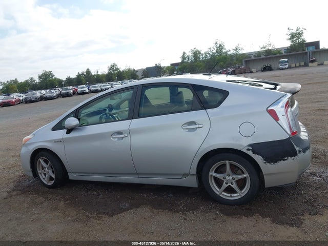 Toyota Prius Three 2015 JTDKN3DU8F0395773 Image 14