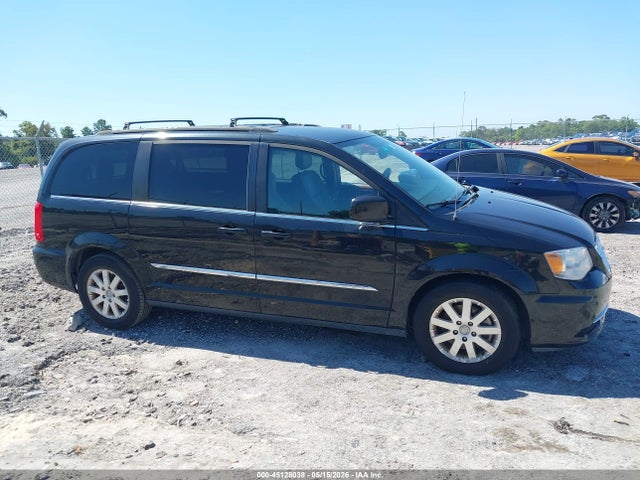 2016 Chrysler Town & Country Touring მანქანა იყიდება აუქციონზე, vin: 2C4RC1BG1GR295303, აუქციონის ნომერი: 45128038