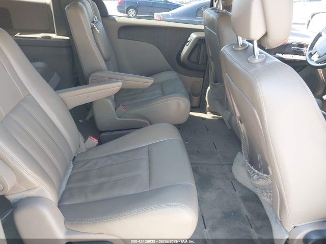 2016 Chrysler Town & Country Touring მანქანა იყიდება აუქციონზე, vin: 2C4RC1BG1GR295303, აუქციონის ნომერი: 45128038