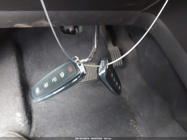 45128076 :رقم المزاد ، 1FMCU9J92EUA36044 vin ، 2014 Ford Escape Titanium مزاد بيع